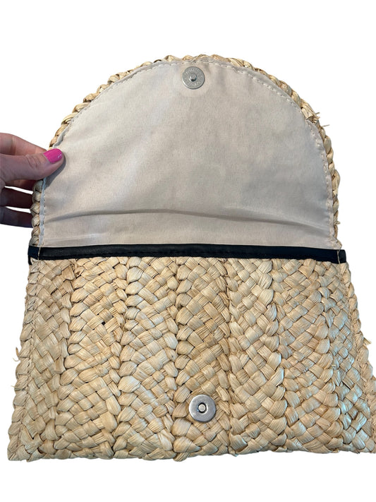 Coastal Keepsake Straw Clutch